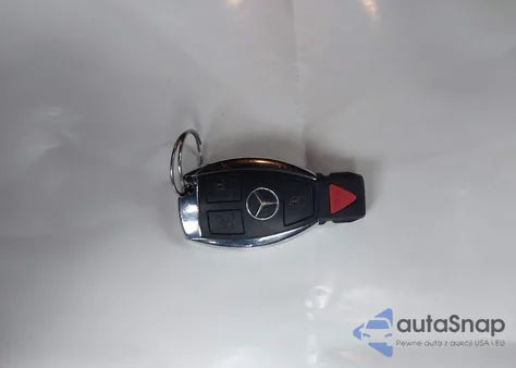 2012 Mercedes-Benz C 250 Sport z USA, uszkodzony, nr VIN WDDGF4HB8CR234435